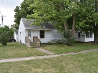Foreclosed Home - 110 W OAK ST, 60957