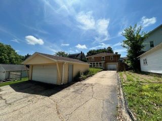 Foreclosed Home - 815 E 3RD ST, 61021