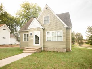 Foreclosed Home - 1524 W 3RD ST, 61021