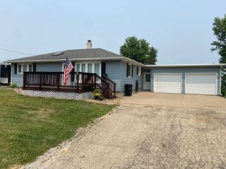 Foreclosed Home - 16710 US HIGHWAY 20 W, 61025