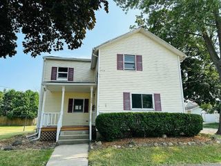 Foreclosed Home - 335 W CHESTNUT ST, 61032
