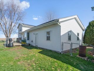 Foreclosed Home - 100 SOUTH ST, 61052