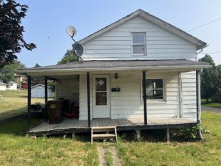 Foreclosed Home - 208 E WASHINGTON ST, 61053
