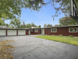 Foreclosed Home - 302 FREDRICK AVE, 61054