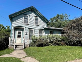 Foreclosed Home - 302 N CENTER ST, 61072