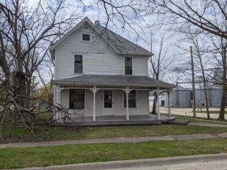 Foreclosed Home - 102 S Chestnut St, 61078