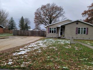 Foreclosed Home - 1815 3RD AVE, 61081