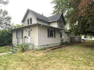 Foreclosed Home - 802 W 7TH ST, 61081