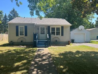 Foreclosed Home - 906 ELM AVE, 61081