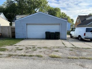 Foreclosed Home - 606 W 9TH ST, 61081