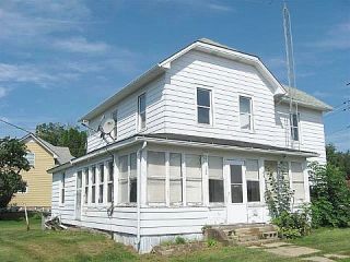 Foreclosed Home - 126 N PEARL ST, 61085