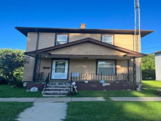 Foreclosed Home - 119 S HUDSON ST, 61085
