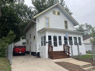 Foreclosed Home - 411 N SUNSET AVE, 61101