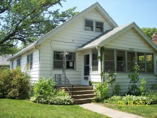 Foreclosed Home - 1902 BRUNER ST, 61103
