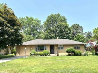 Foreclosed Home - 1721 WEDEL AVE, 61103