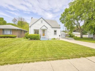 Foreclosed Home - 2315 GLENWOOD AVE, 61103
