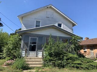 Foreclosed Home - 1519 13TH ST, 61104