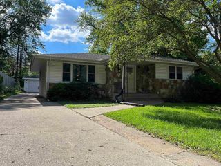 Foreclosed Home - 130 DAWN AVE, 61107