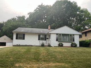 Foreclosed Home - 420 FAIRVIEW BLVD, 61107