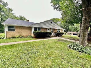 Foreclosed Home - 504 FAIRVIEW BLVD, 61107
