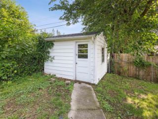 Foreclosed Home - 1205 LEAMAN PL, 61108