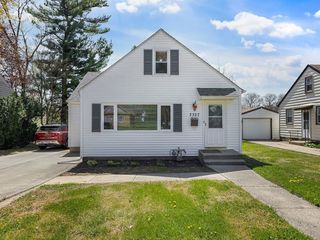 Foreclosed Home - 3327 BROADWAY, 61108