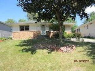 Foreclosed Home - 2818 NORWAY PINE RD, 61109