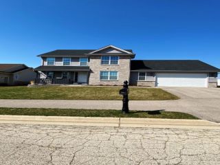 Foreclosed Home - 215 TRENT LN, 61111