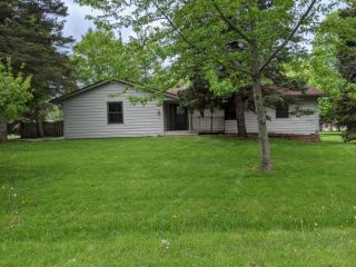 Foreclosed Home - 3576 Springwheat, 61114