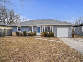 Foreclosed Home - 40 LIBERTY BLVD, 61115
