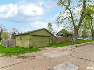 Foreclosed Home - 828 12TH ST, 61201