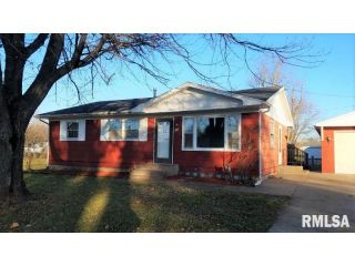 Foreclosed Home - 303 7th Street West, 61232