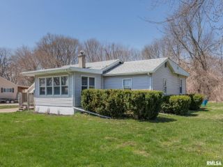 Foreclosed Home - 609 ISLAND AVE, 61244