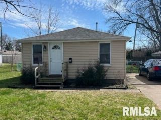 Foreclosed Home - 250 30TH AVE, 61244