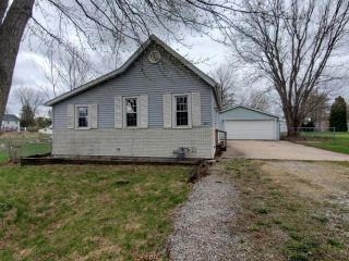 Foreclosed Home - 307 4th Street, 61263