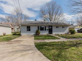 Foreclosed Home - 302 S HALL ST, 61270
