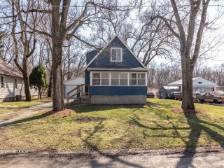 Foreclosed Home - 1004 Catalpa St, 61341