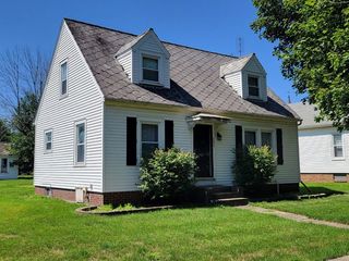 Foreclosed Home - 202 W TOPEKA ST, 61369