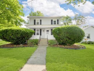 Foreclosed Home - 301 S OAK ST, 61377