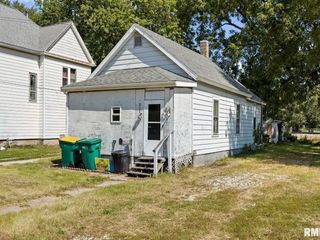 Foreclosed Home - 863 S ACADEMY ST, 61401