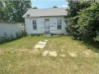 Foreclosed Home - 120 N BUSHNELL ST, 61420