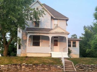 Foreclosed Home - 325 N 5TH ST, 61462