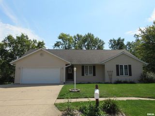 Foreclosed Home - 303 PHIL GOULD DR, 61536