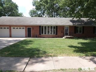 Foreclosed Home - 819 GREEN ST, 61537