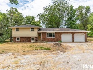 Foreclosed Home - 29523 E COUNTY ROAD 2600 N, 61546