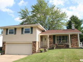 Foreclosed Home - 1922 BRENTWOOD DR, 61571