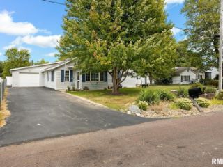Foreclosed Home - 208 HILLMAN ST, 61571