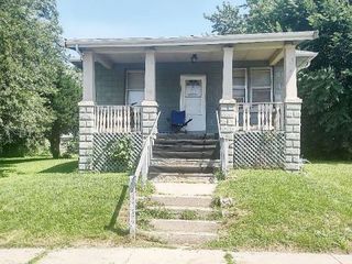 Foreclosed Home - List 100817196