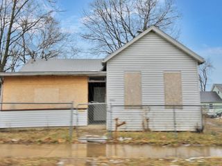 Foreclosed Home - 1030 S SHELLEY ST, 61605