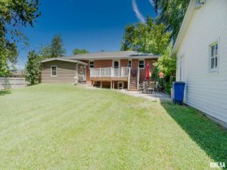 Foreclosed Home - 1800 BLOOMINGTON RD, 61611
